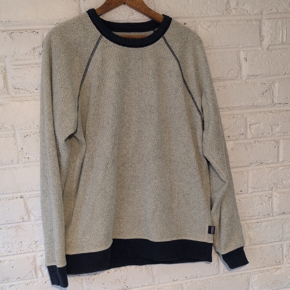 Patagonia Men's Reversible Shearling Crew in Oatmeal Heather